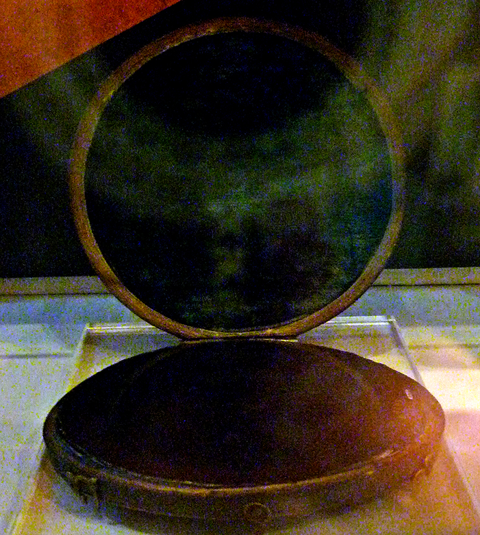 1602 John Dee Claude Glass