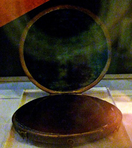 1602 John Dee Claude Glass