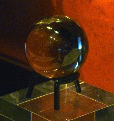 1602 John Dee crystal ball