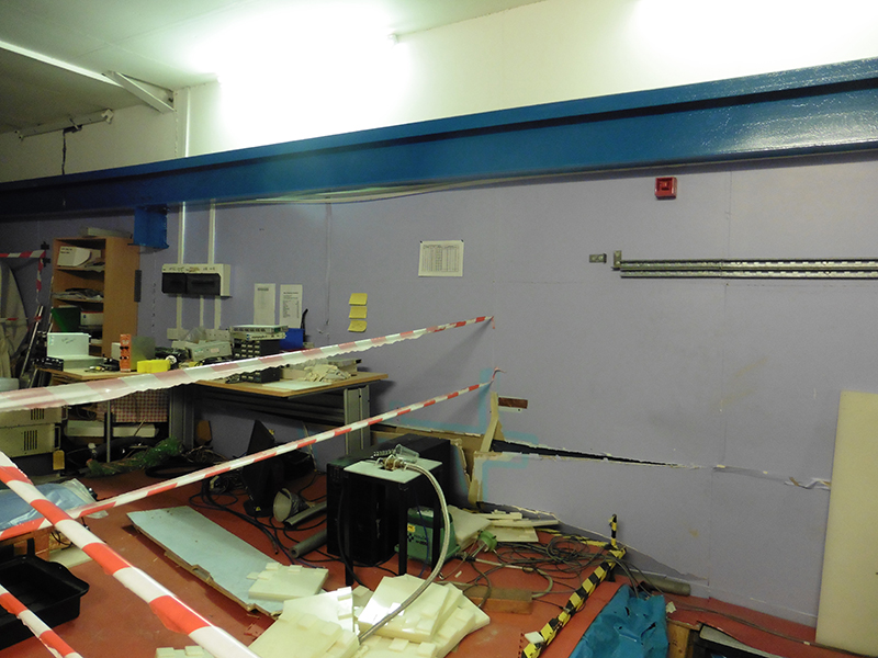 1605 DM Boulby wall cracks