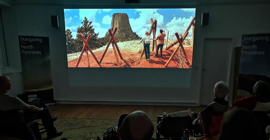 1810 Close Encounters