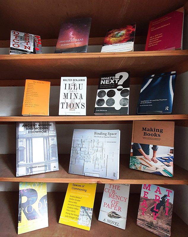 2002 manifold library